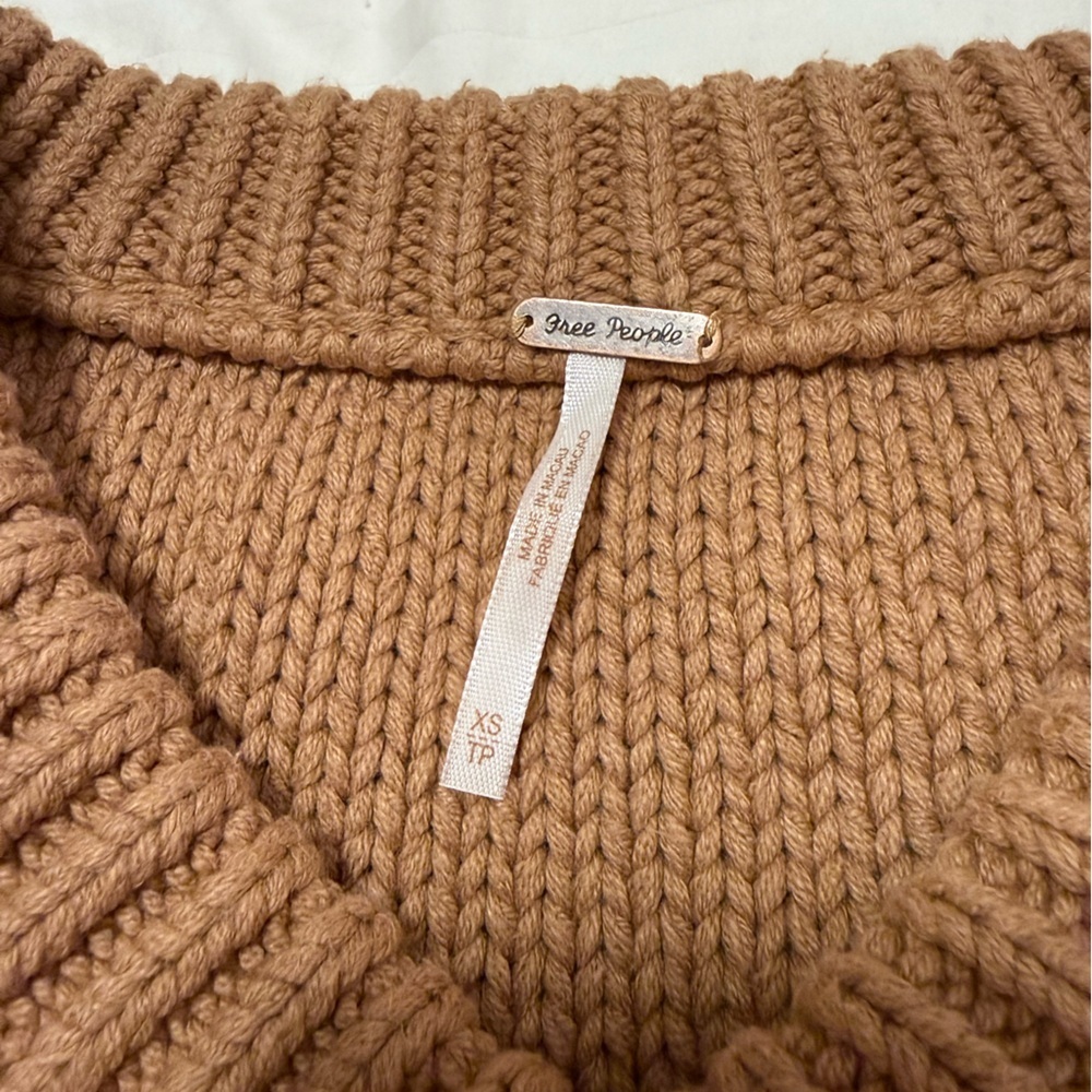 Free People Alli Cotton-Blend Oversized V-Neck Sweater size XS - Picture 3 of 8